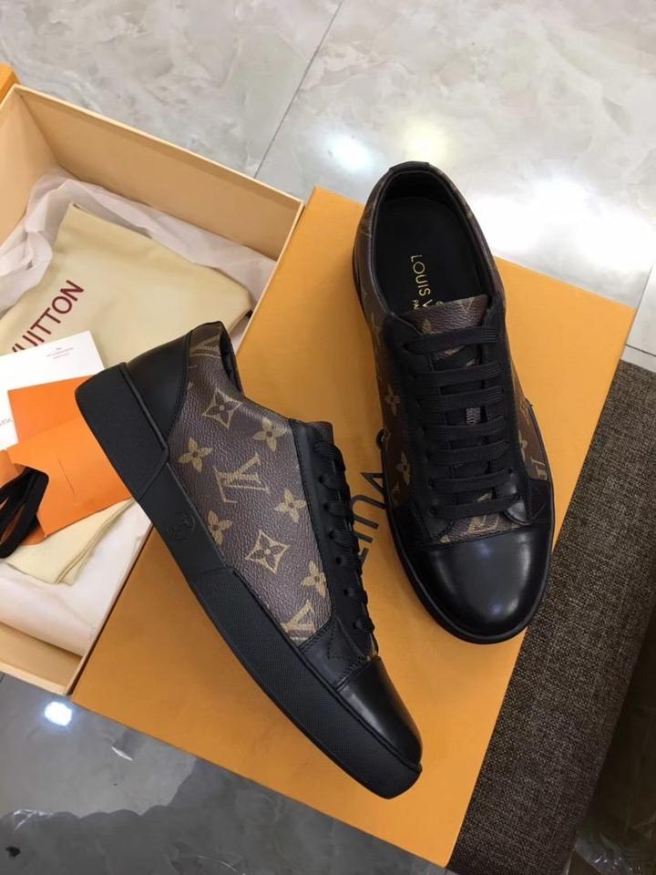 LOUIS VUITTON - SNEAKER