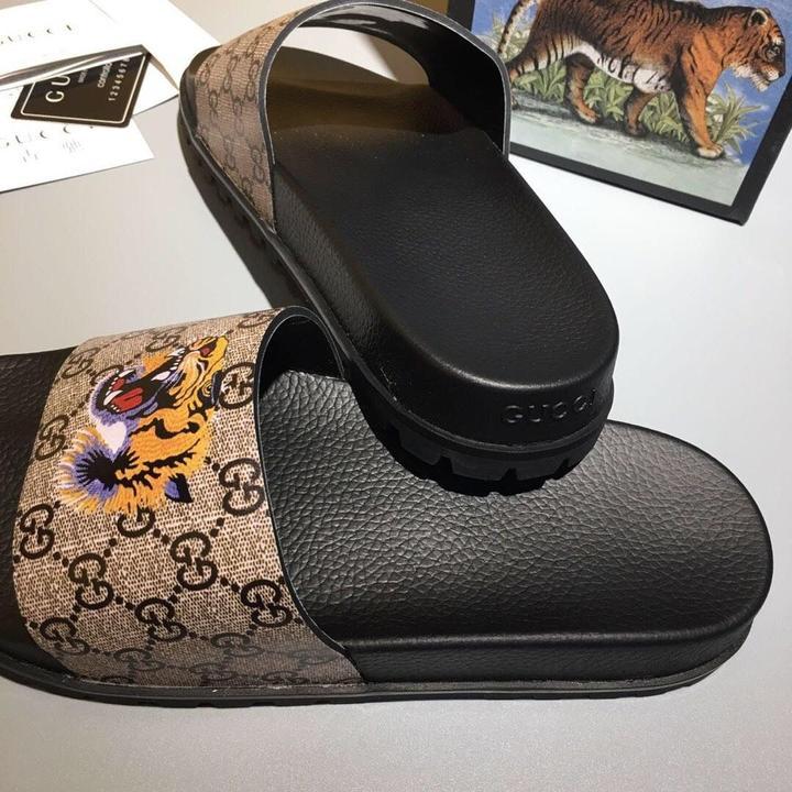 GUCCI - PANTOUFLES HOMME